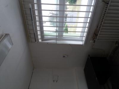 Inštalácia germicídnych žiaričov v priestoroch Polikliniky Sabinov , foto 3 z 7