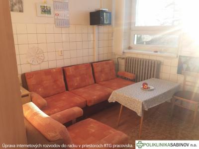 Úprava internetových rozvodov do racku v priestoroch RTG pracoviska. (máj 2020), foto 6 z 6