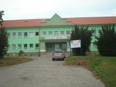 Budova polikliniky po rekonštrukcii, foto 1 z 11