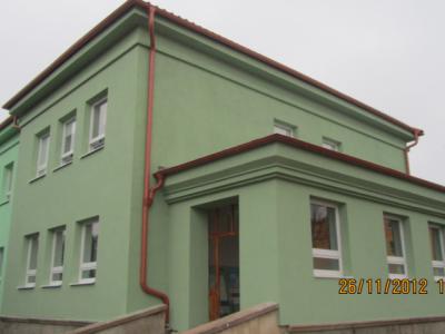 Budova polikliniky po rekonštrukcii, foto 3 z 11