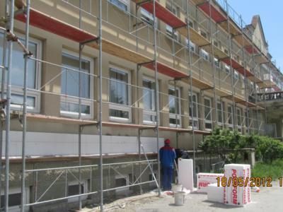 Rekonštrukcia fasády a strechy hlavnej budovy 2012, foto 5 z 17