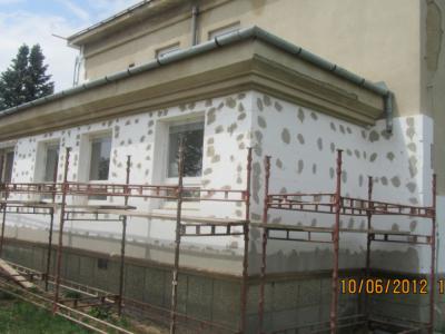 Rekonštrukcia fasády a strechy hlavnej budovy 2012, foto 7 z 17