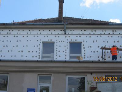 Rekonštrukcia fasády a strechy hlavnej budovy 2012, foto 9 z 17