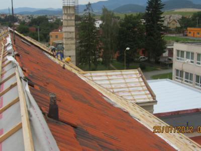 Rekonštrukcia fasády a strechy hlavnej budovy 2012, foto 12 z 17