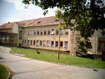 Budova polikliniky pred rekonštrukciou, foto 1 z 9
