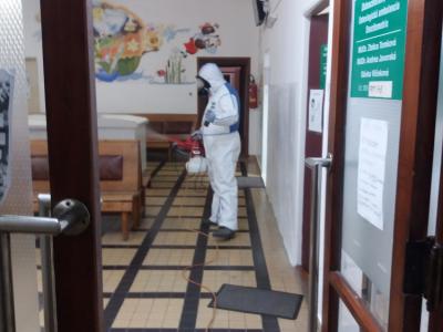 Dezinfekcia priestorov  Polikliniky Sabinov proti COVID-19 , foto 1 z 10