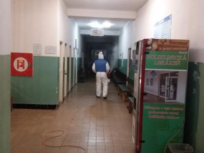 Dezinfekcia priestorov  Polikliniky Sabinov proti COVID-19 , foto 6 z 10